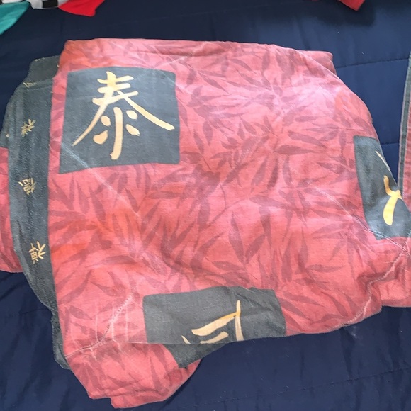 Queen Size bed sheets - Picture 3 of 7